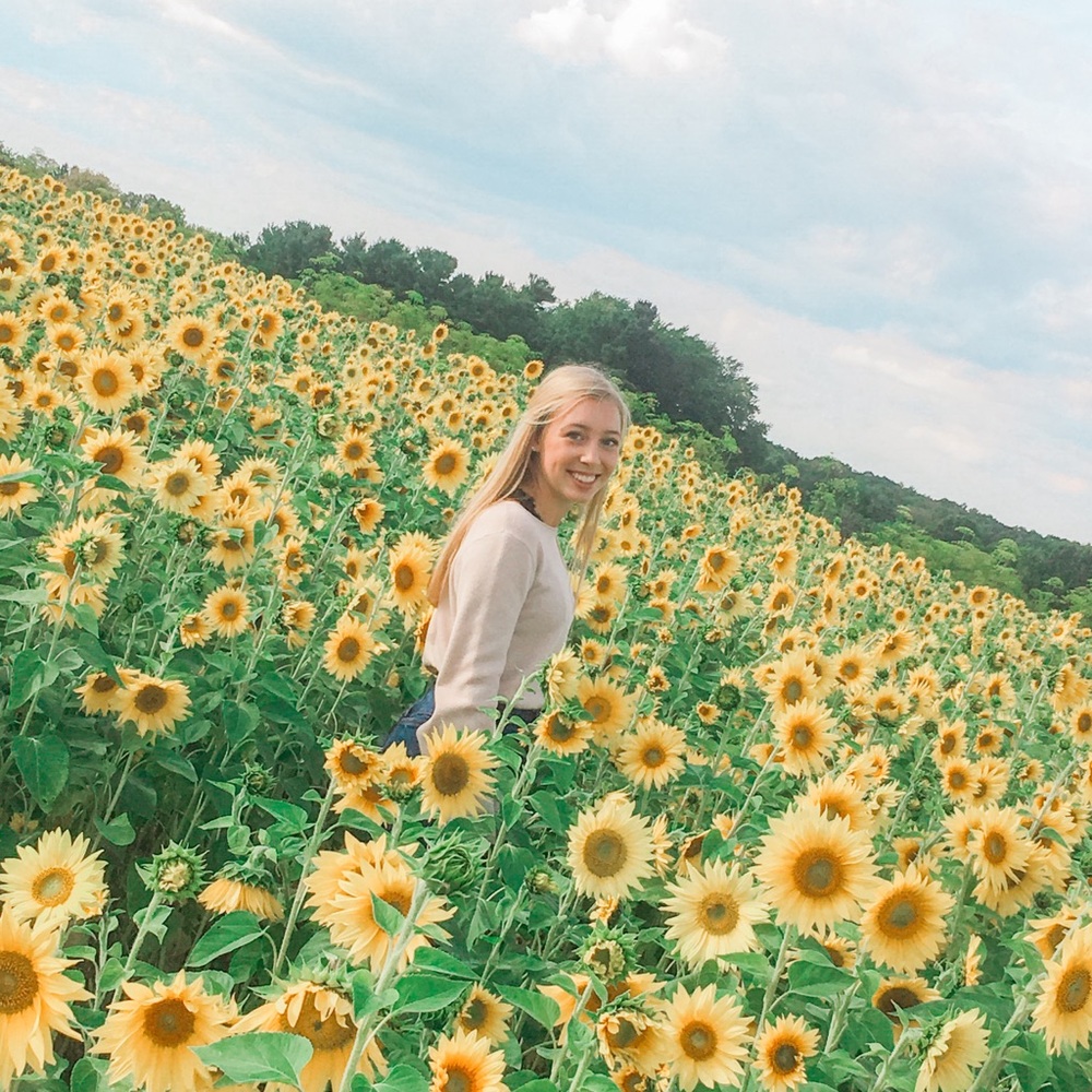 Meet your Posher, Brooke
